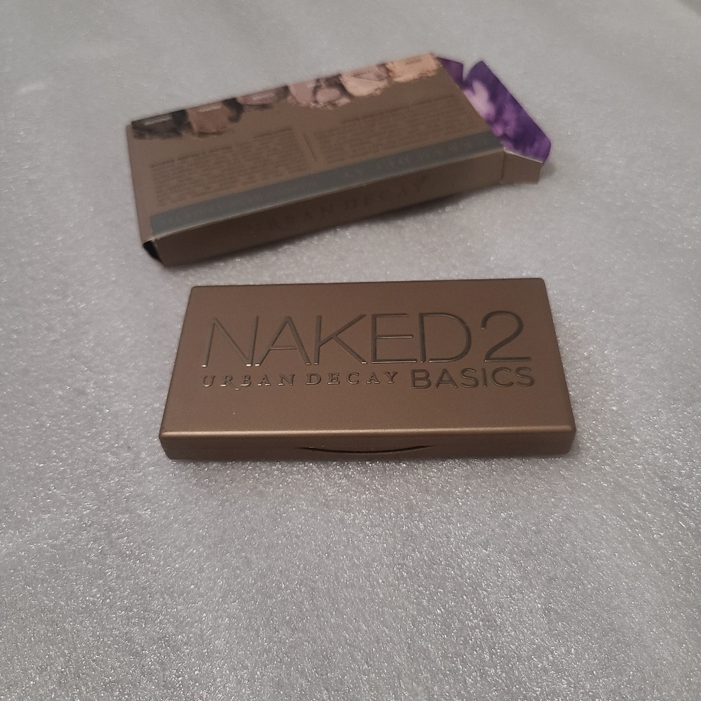 Urban Decay Naked2 Basics Eyeshadow Palette